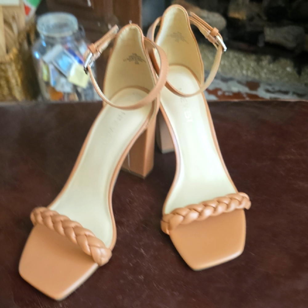 Nine West Women's Allha 3Heel Size 8.5